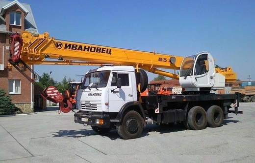 Автокран «Ивановец» 32 тонны